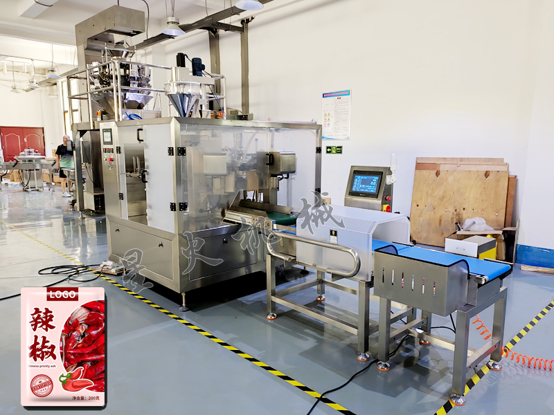 液體調(diào)味料包裝到封口只需一人，江蘇食品包裝機(jī)的4大優(yōu)勢(shì)