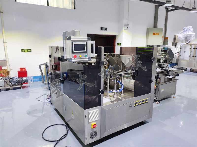 南京肉片包裝機(jī)-預(yù)制袋腌制牛肉片自動(dòng)包裝機(jī)為啥這么受歡迎？